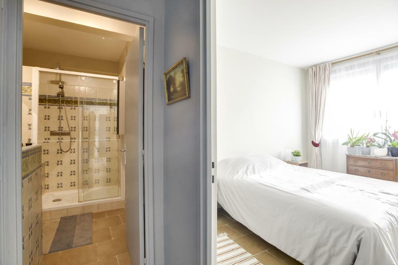 Charming Apartment With Terrace By Weekome Paris Bagian luar foto