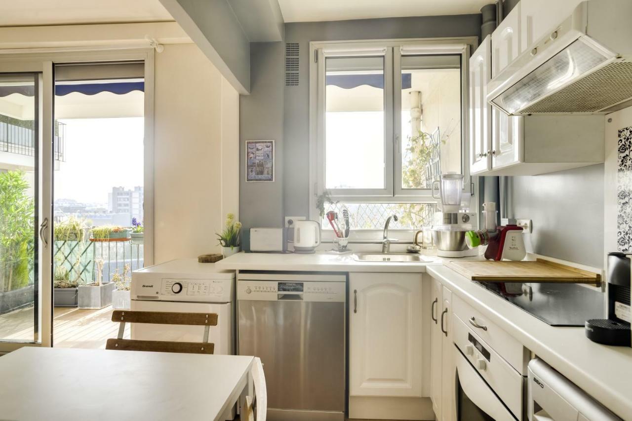 Charming Apartment With Terrace By Weekome Paris Bagian luar foto